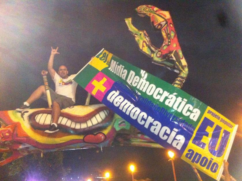 A campanha pela liberdade de expressão também baixou no #OcupeAurora, via Som Na Rural Para expressar a liberdade na Auroraq