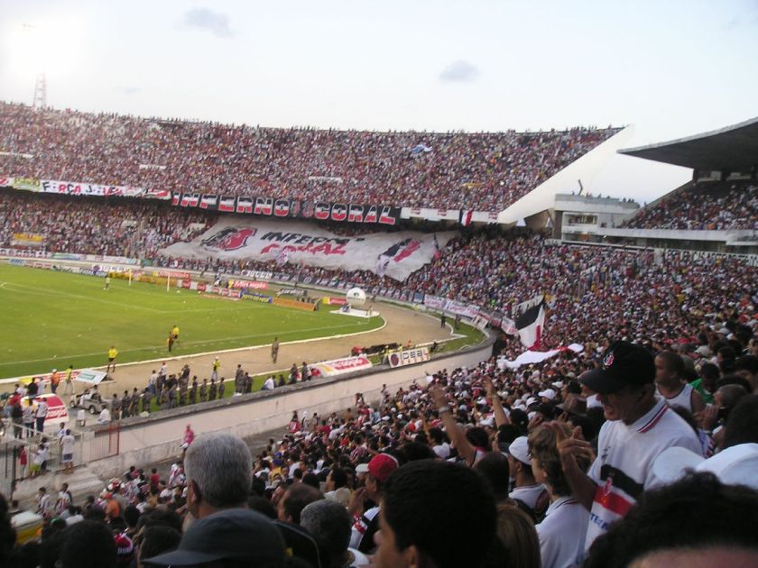 O Estádio do Arruda, que sempre ofereceu belos espetáculos, está interditado - Foto capturada no Wikipédia