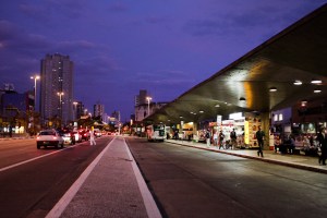 Pontos de ônibus e terminais vazios... - Fotos: Oswaldo Cometi/Fotos Públicas
