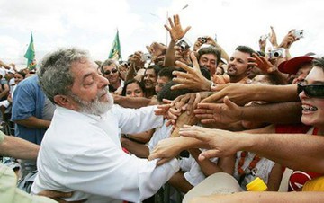 O espectro Lula ameaça a paz dos cemitérios que a direita brasileira sonha ser o Brasil - Reprodução/Facebook