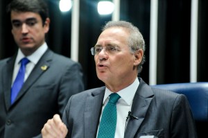 Plenário do Senado durante sessão deliberativa extraordinária que decidirá pela aprovação ou rejeição do relatório favorável à admissibilidade do processo de impeachment da presidente Dilma Rousseff. À mesa, presidente do Senado Federal senador Renan Calheiros (PMDB-AL). Foto: Geraldo Magela/Agência Senado