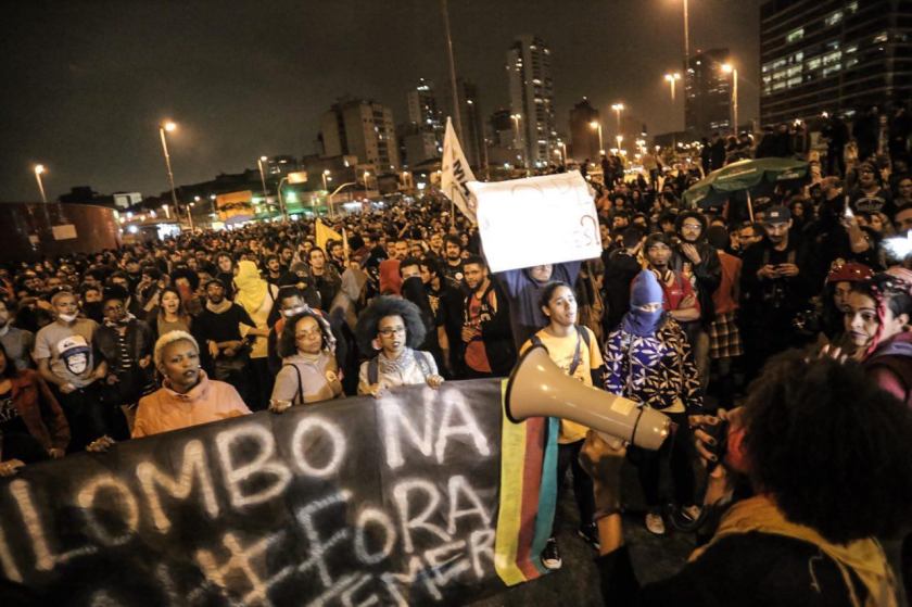 Manifestação da sexta, em São Paulo, puxado pelo coletivo Minas Pretas, foi bloqueada pelo Choque - Foto: Jornalistas Livres