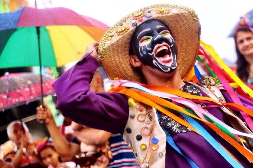 Que o espírito da folia baixe sobre nós... - Foto: André Nery/PCR