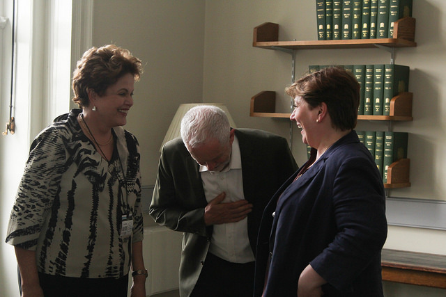 28109858358_8da18f7b8f_z