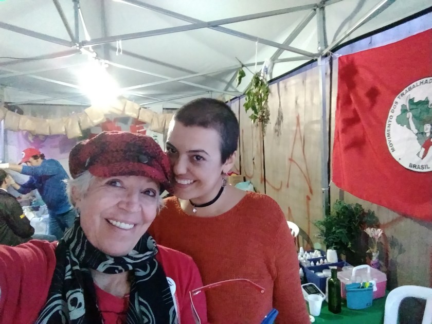 Euzinha e Sara-Assistente Social