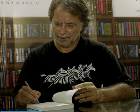 Mia Couto em PE - site do autor