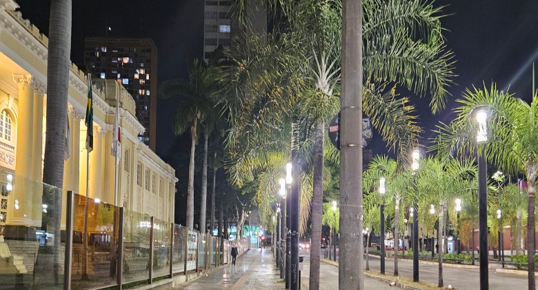 Av Augusto de Lima, em frente ao Minascentro e ao Mercado Central, Belo Horizonte - Foto: Sulamita Esteliam